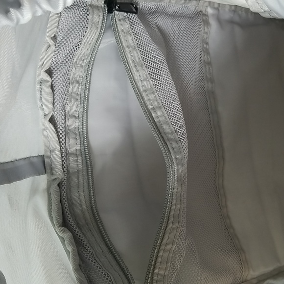 VOORAY FLORAL BACKPACK IN GREY & PINK - Picture 6 of 7